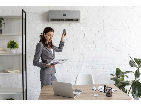 Як не застудитися від кондиціонера в офісі